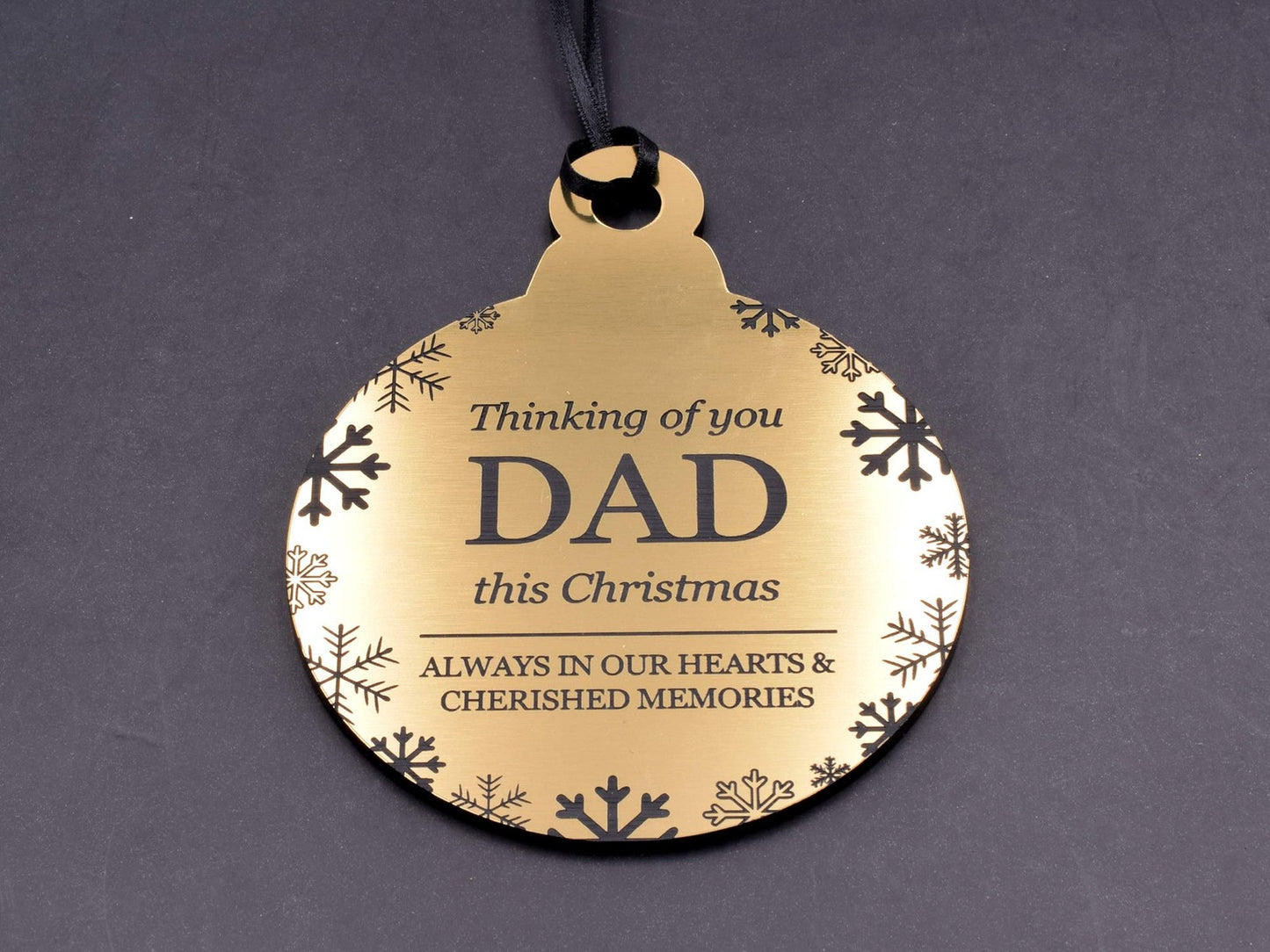 OriginDesigned Thinking of You Dad – Christbaumkugel, Gedenkdekoration – Gold/Si – by North By North East – Signs