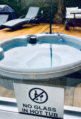 No Glass In Hot Tub Sign – by origindesigned – Signs