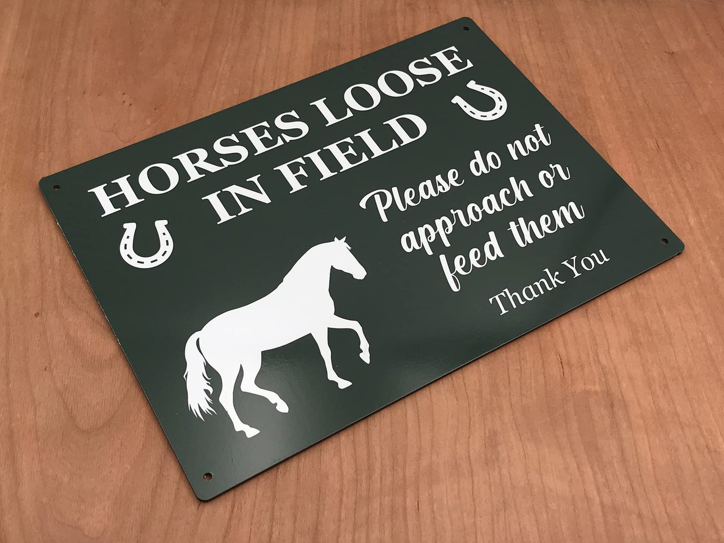 A4 Horses Loose in Field Sign – Green Aluminium Composite Gate & Fence Notice – by North By North East – Signs