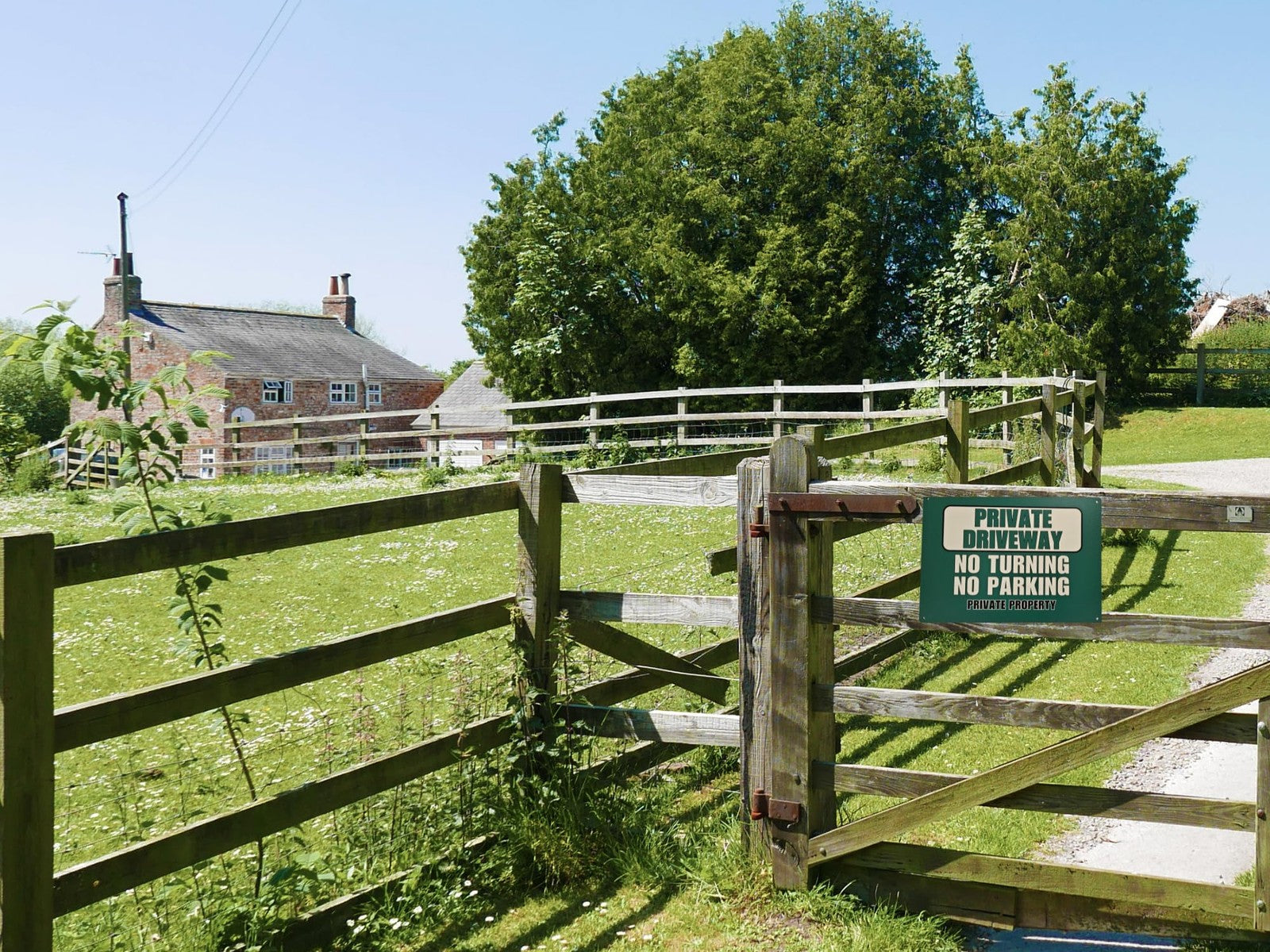 A4 Private Driveway Sign – No Turning No Parking – Green Aluminium Outdoor Notic – by North By North East – Parking Signs